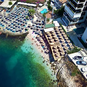 Apartment Golden, Sarande